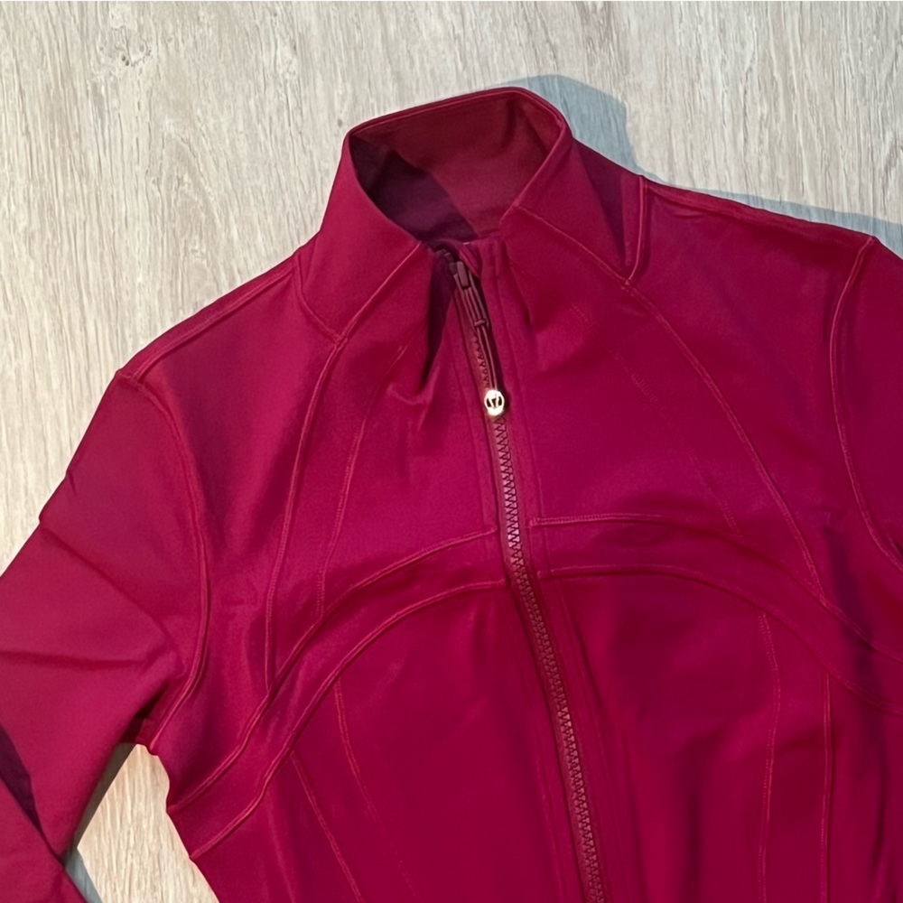 Lululemon Define Jacket Rumble Berry Nulu Size 6 NWT - Picture 5 of 9
